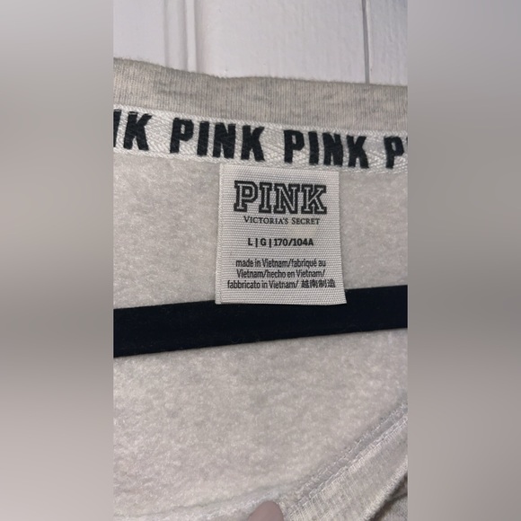 Victoria’s Secret PINK Collegiate crewneck - Picture 2 of 3